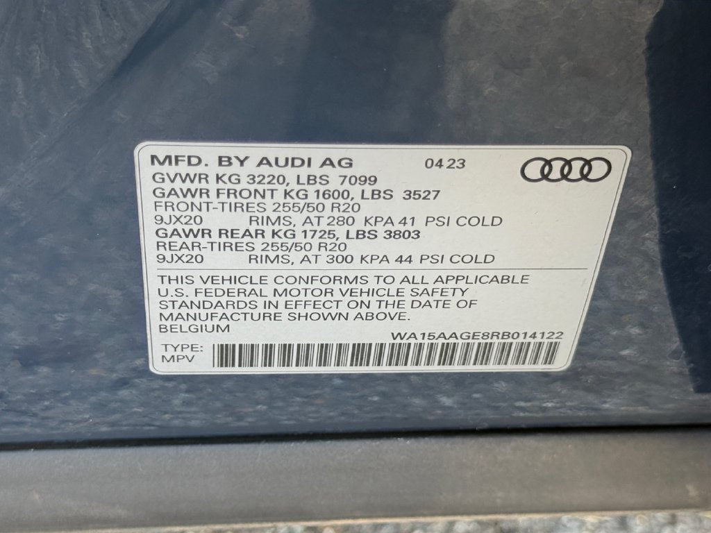 Used 2024 Audi Q8 e-tron Premium Plus w/ Premium Plus Package AWD/4WD image 29