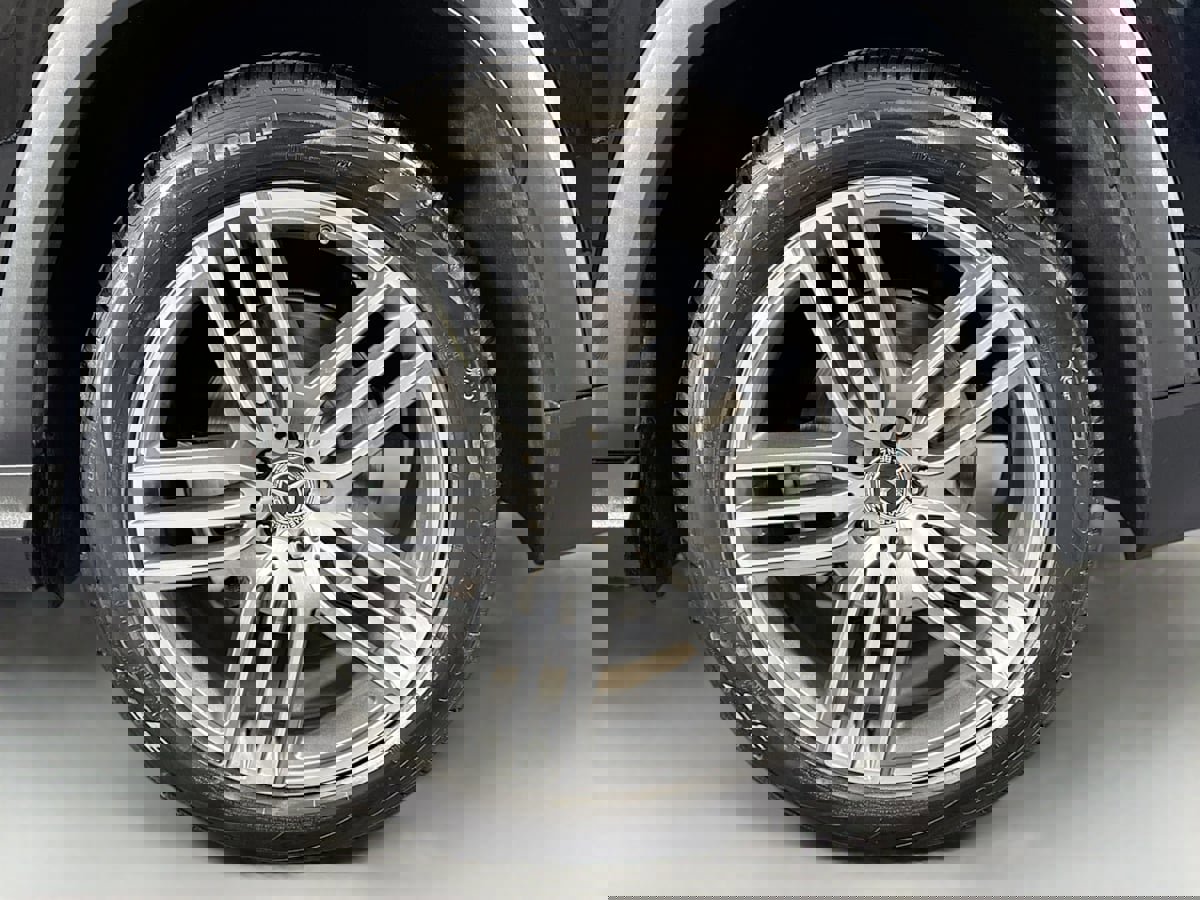 Used 2024 Mercedes-Benz GLS 450 4MATIC image 42