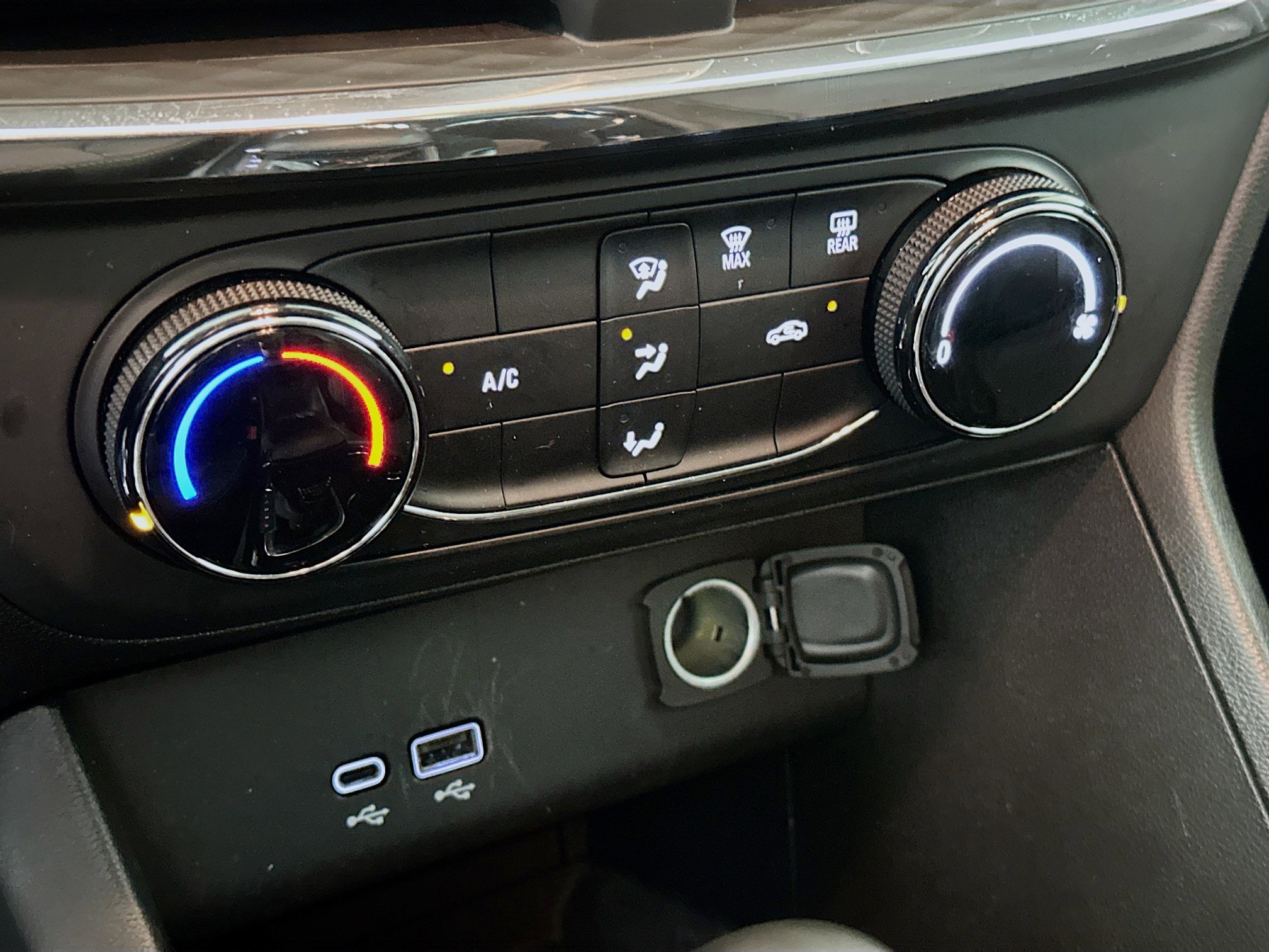 Used 2025 Buick Encore GX Preferred image 23