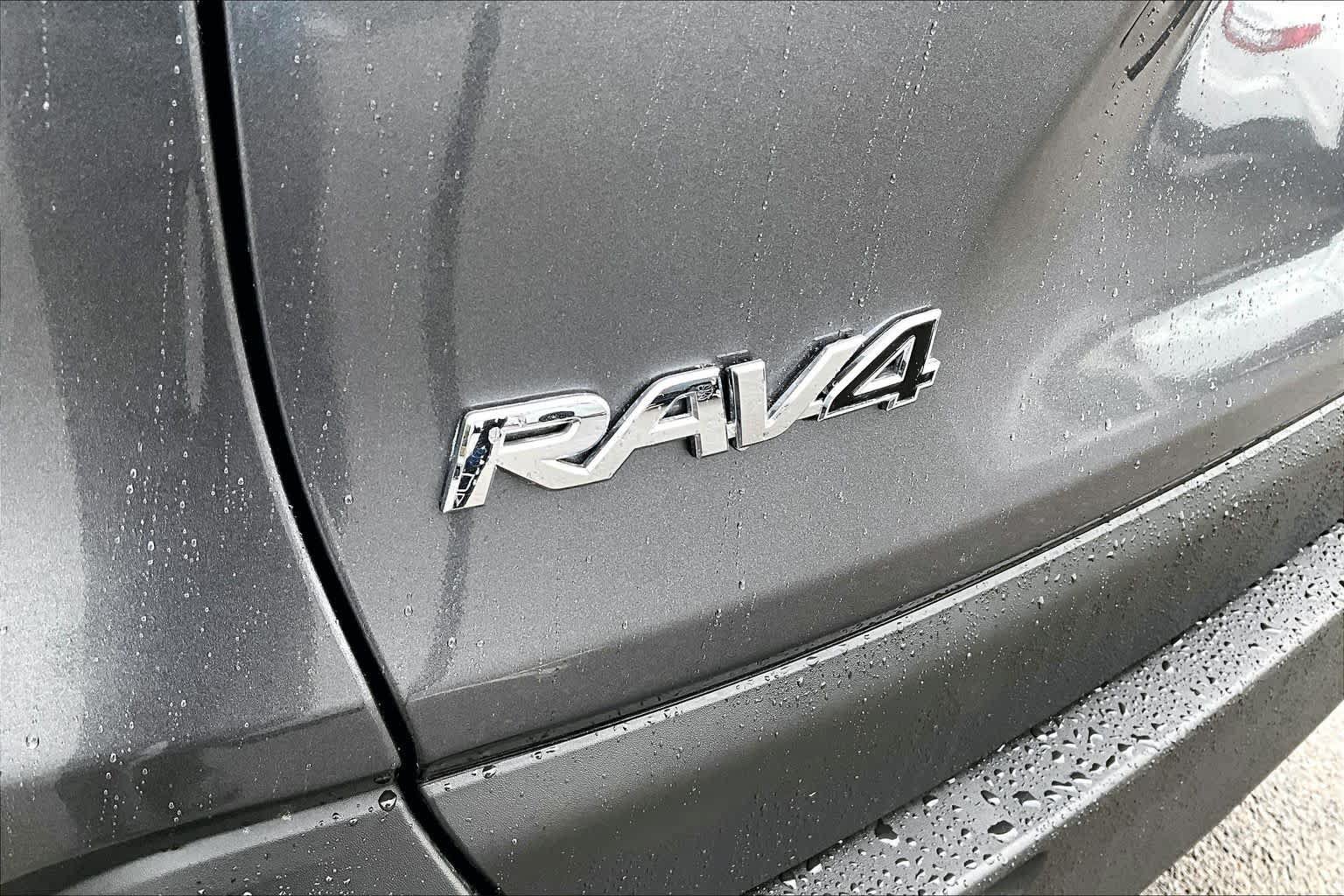 Certified 2025 Toyota RAV4 XLE AWD/4WD image 30