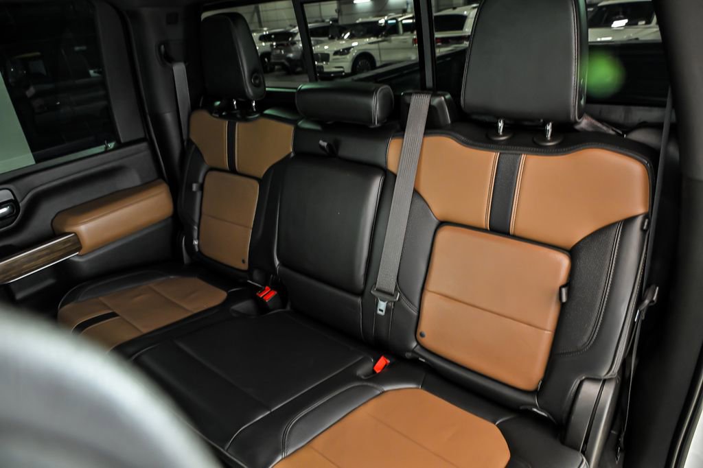 Used 2022 Chevrolet Silverado 2500 High Country w/ Technology Package AWD/4WD image 16