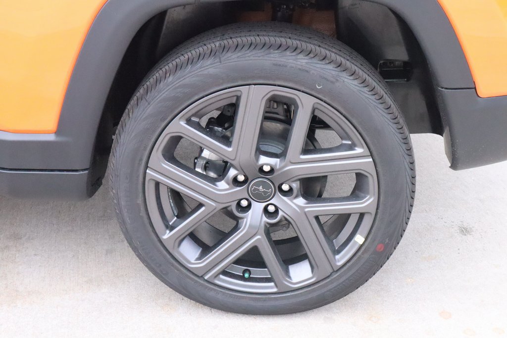 New 2026 Jeep Compass Latitude AWD/4WD image 12