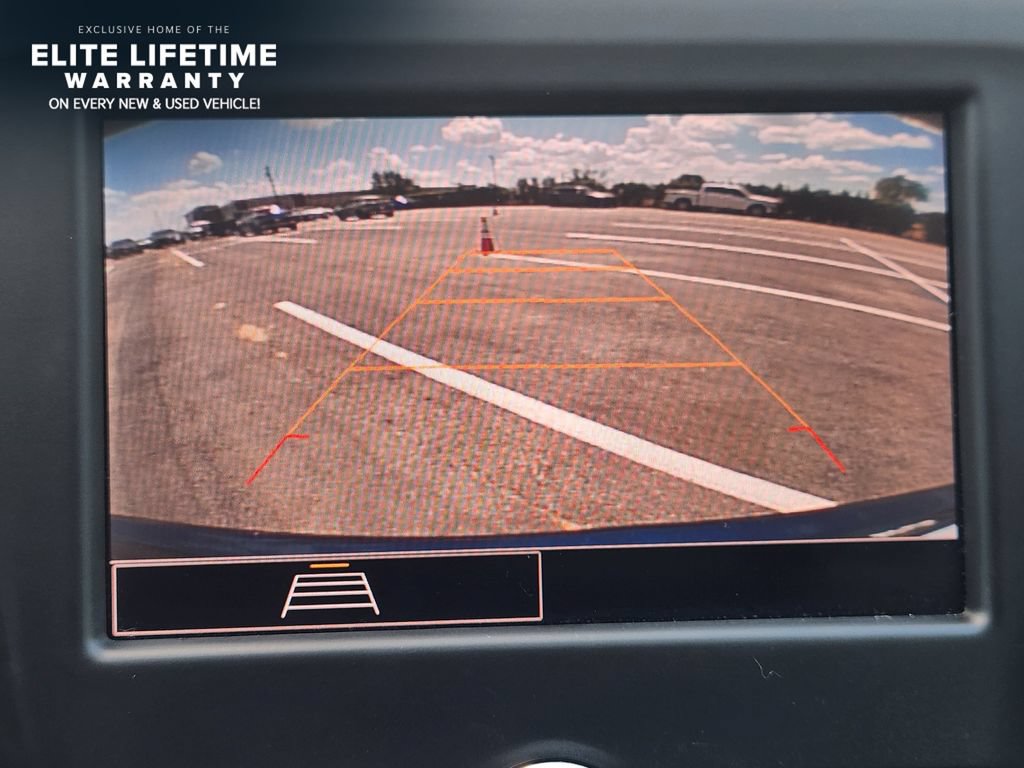 Used 2023 Chevrolet Equinox LT w/ Driver Convenience Package FWD image 18