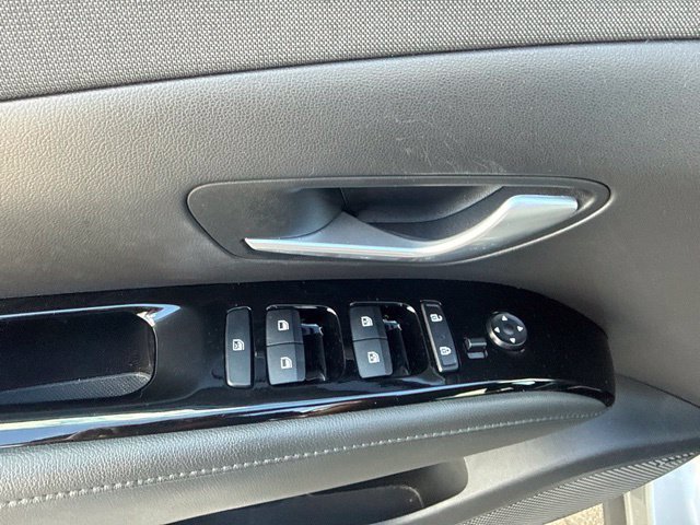 Certified 2024 Hyundai Tucson Limited FWD image 12