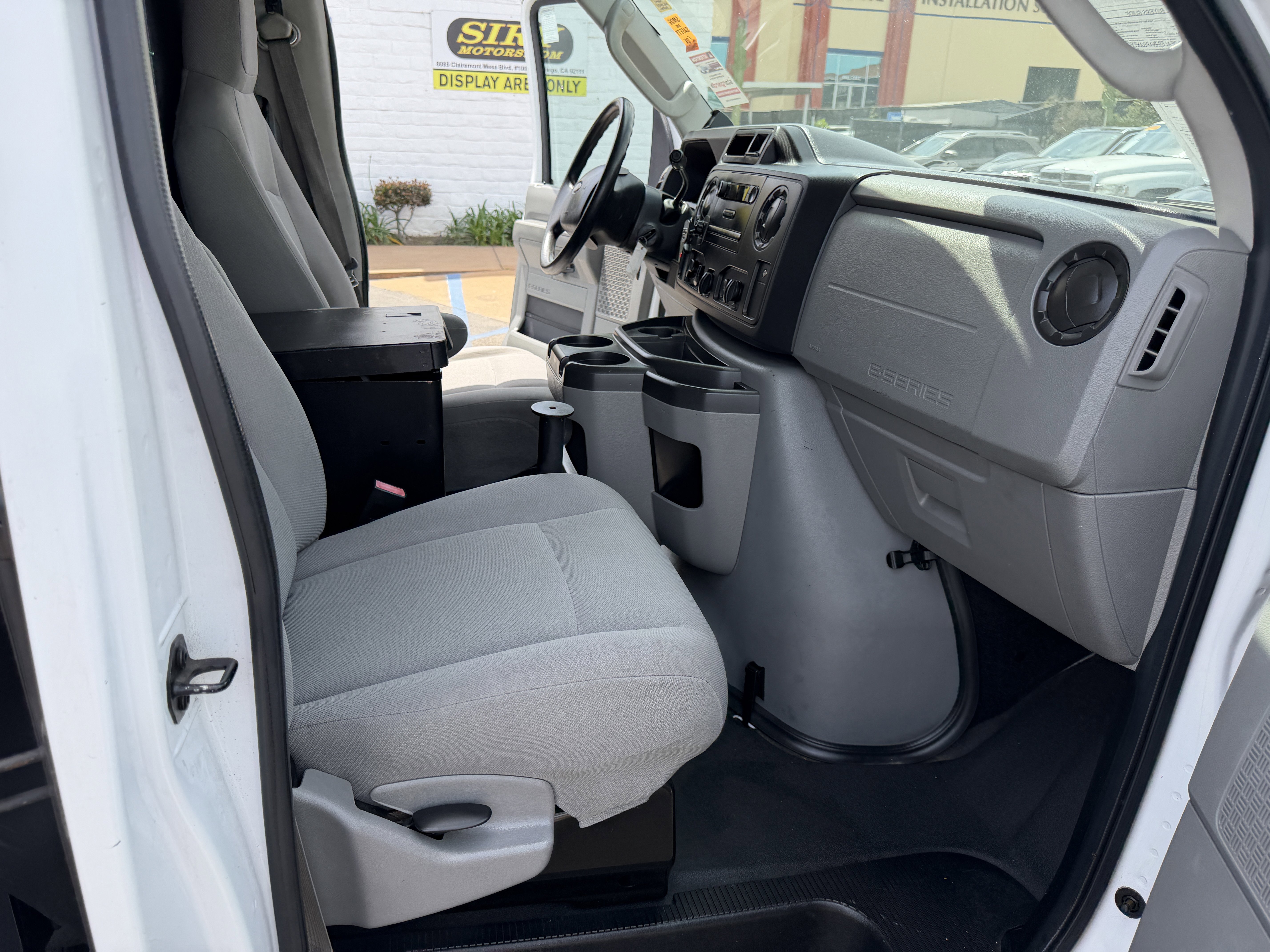 Used 2013 Ford E-150 and Econoline 150 w/ PWR Group RWD image 15