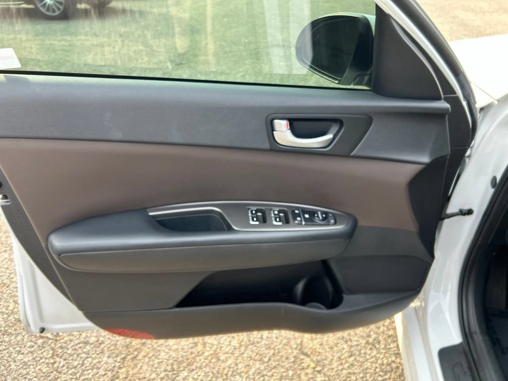 Used 2019 Kia Optima LX FWD image 16