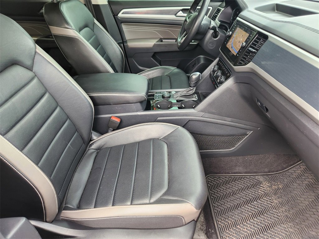 Used 2022 Volkswagen Atlas SEL Premium image 18