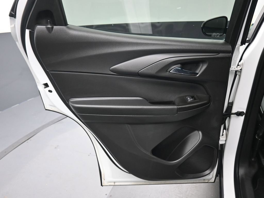 Used 2023 Chevrolet TrailBlazer RS w/ Convenience Package AWD/4WD image 29