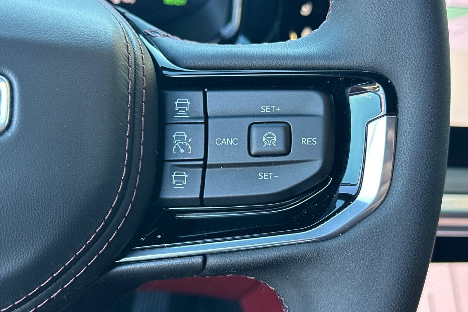 Used 2024 Jeep Wagoneer Launch Edition image 31