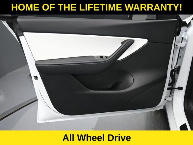 Used 2021 Tesla Model Y Long Range image 11