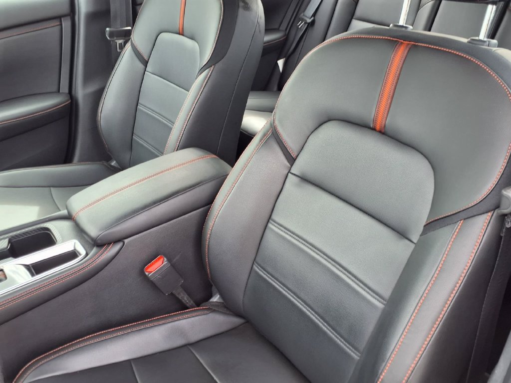 Used 2025 Nissan Sentra SR w/ SR Premium Package FWD image 13