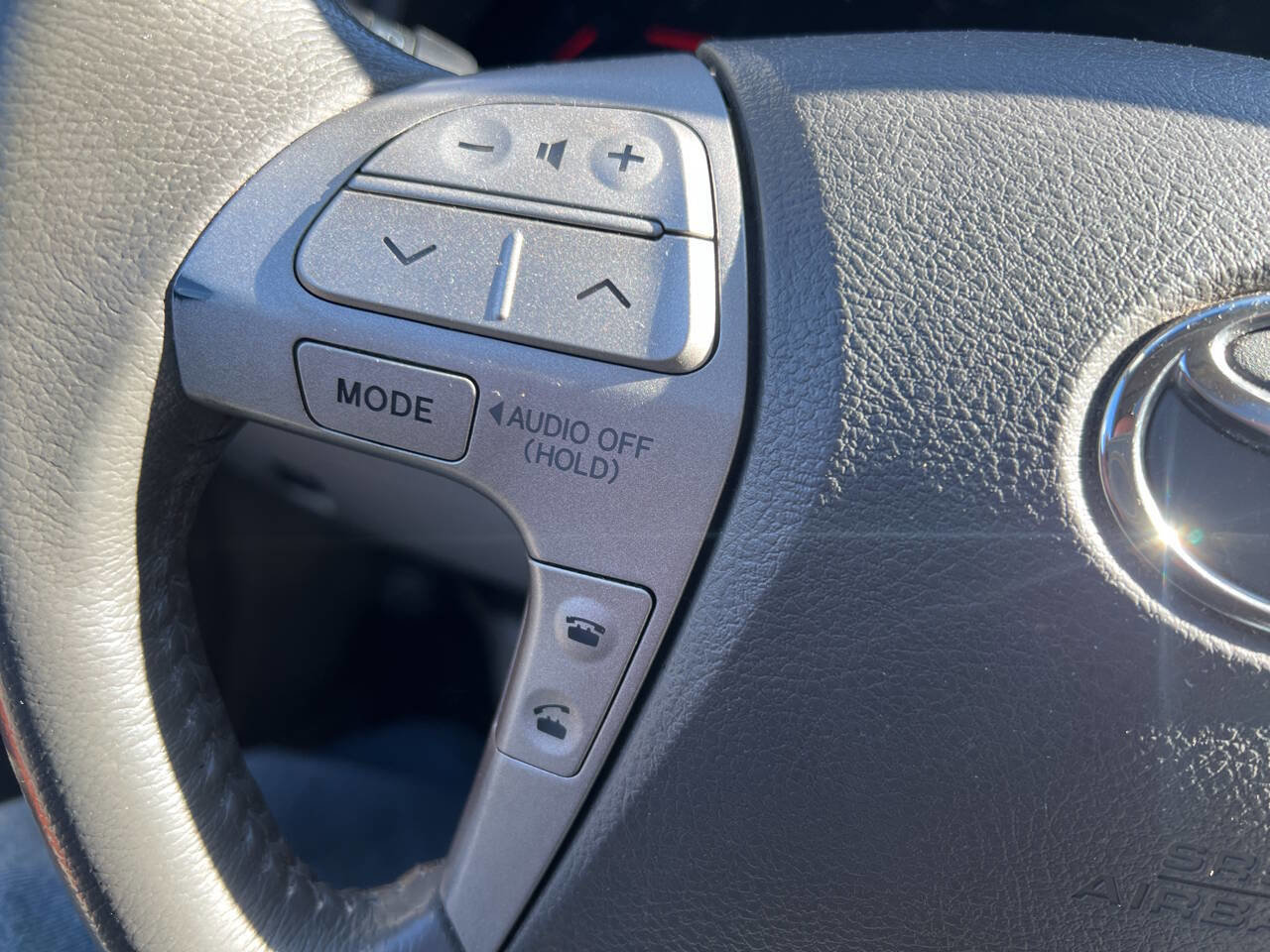 Used 2010 Toyota Camry XLE FWD image 21