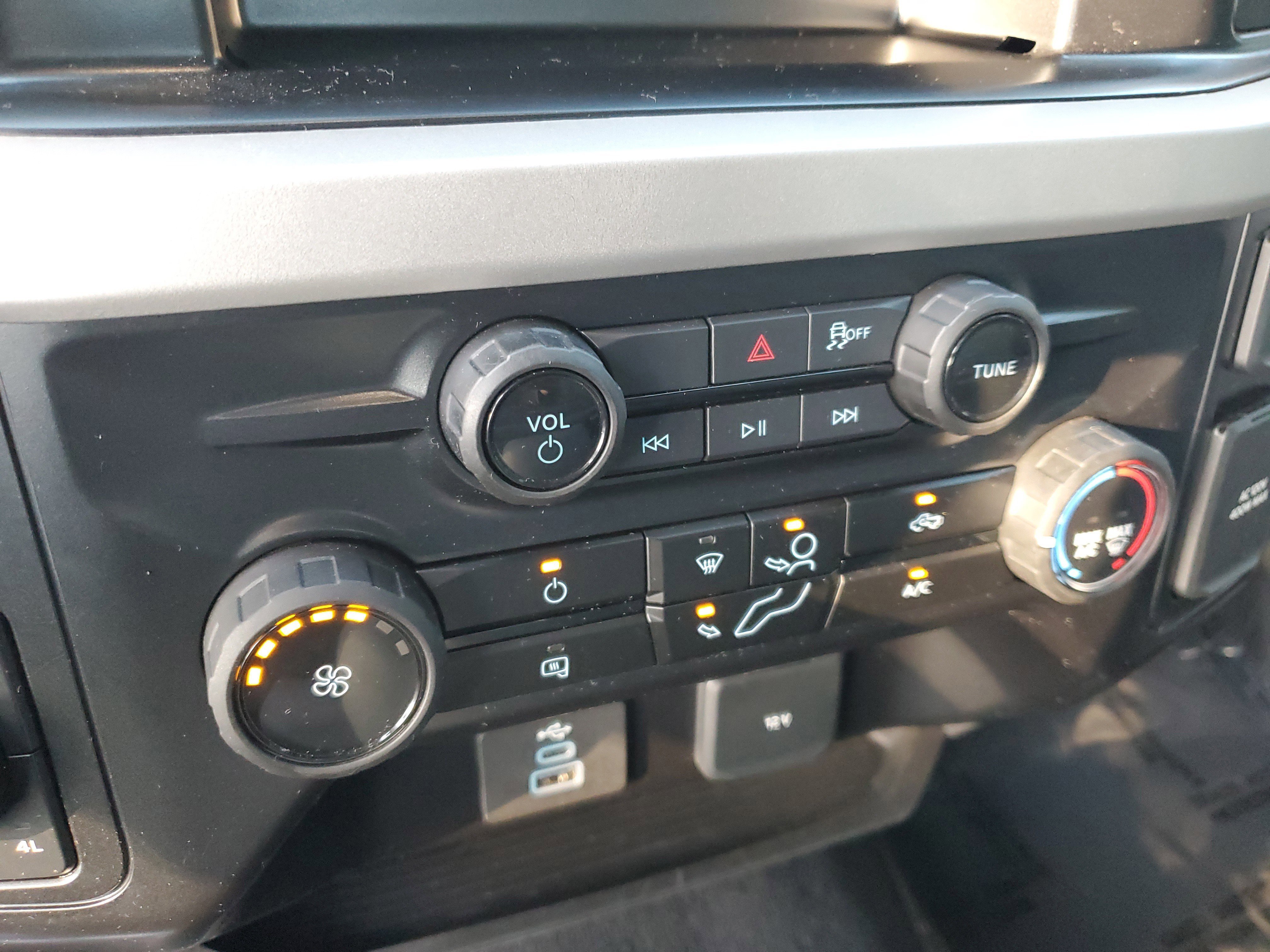 Used 2025 Ford F250 XLT image 31