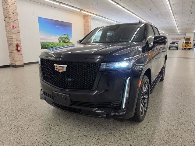 Used 2023 Cadillac Escalade Sport AWD/4WD image 2