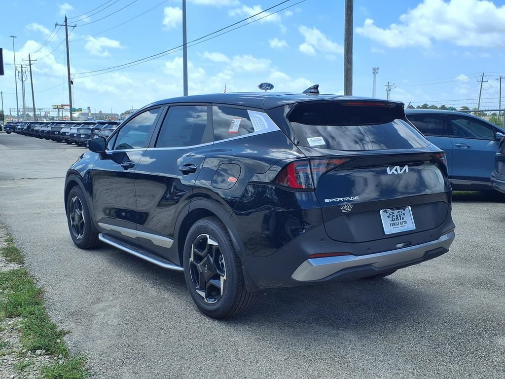 New 2026 Kia Sportage EX FWD image 2