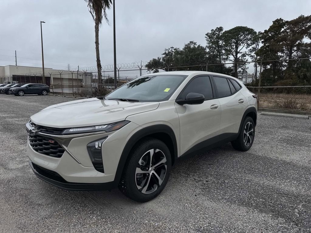 New 2026 Chevrolet Trax RS w/ Sunroof Package image 3