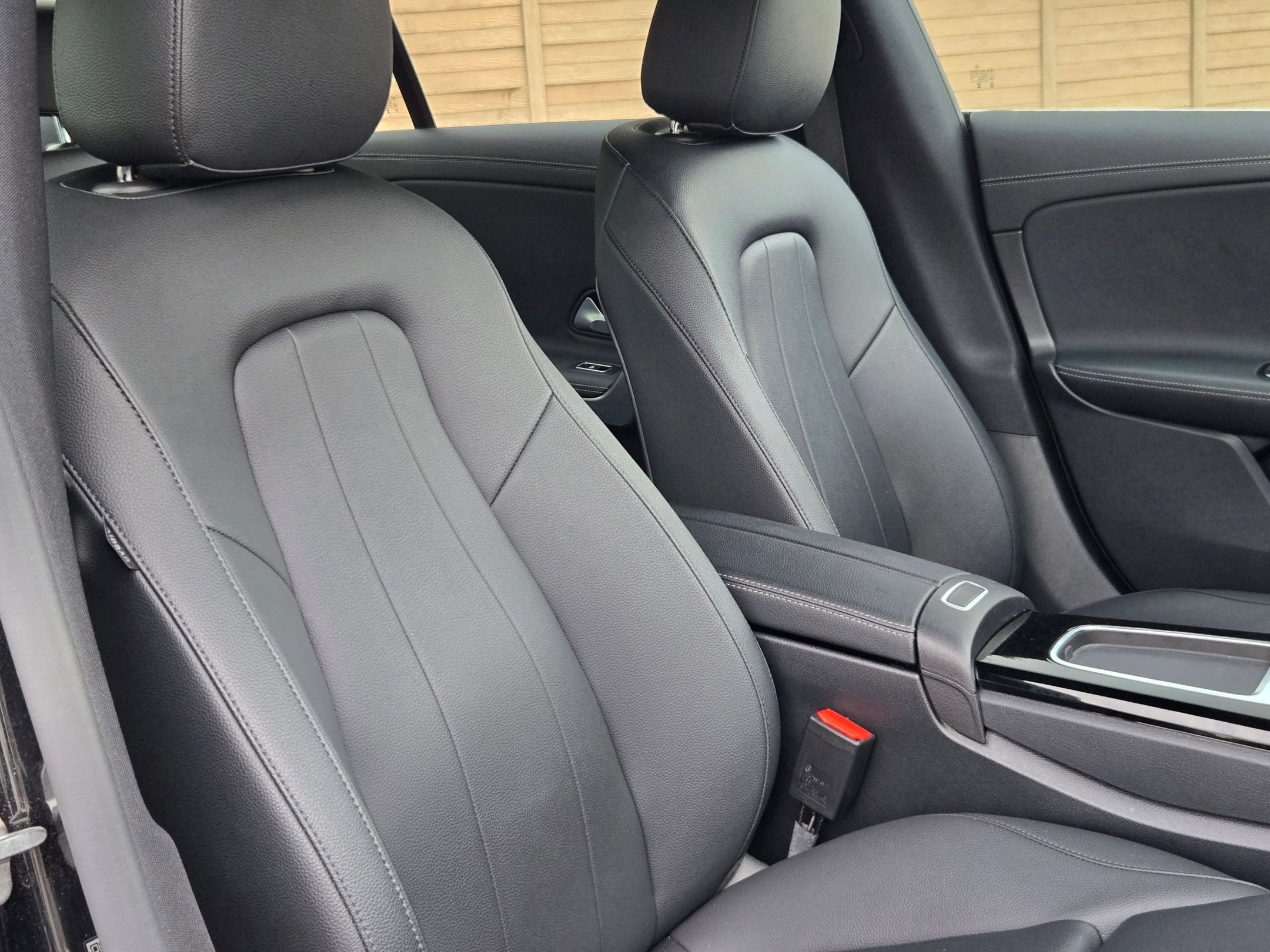 Used 2025 Mercedes-Benz CLA 250 4MATIC image 30