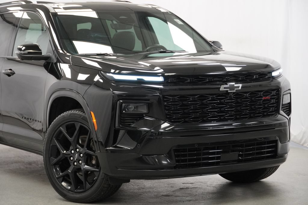 Used 2024 Chevrolet Traverse RS w/ LPO, Floor Liner Package AWD/4WD image 9