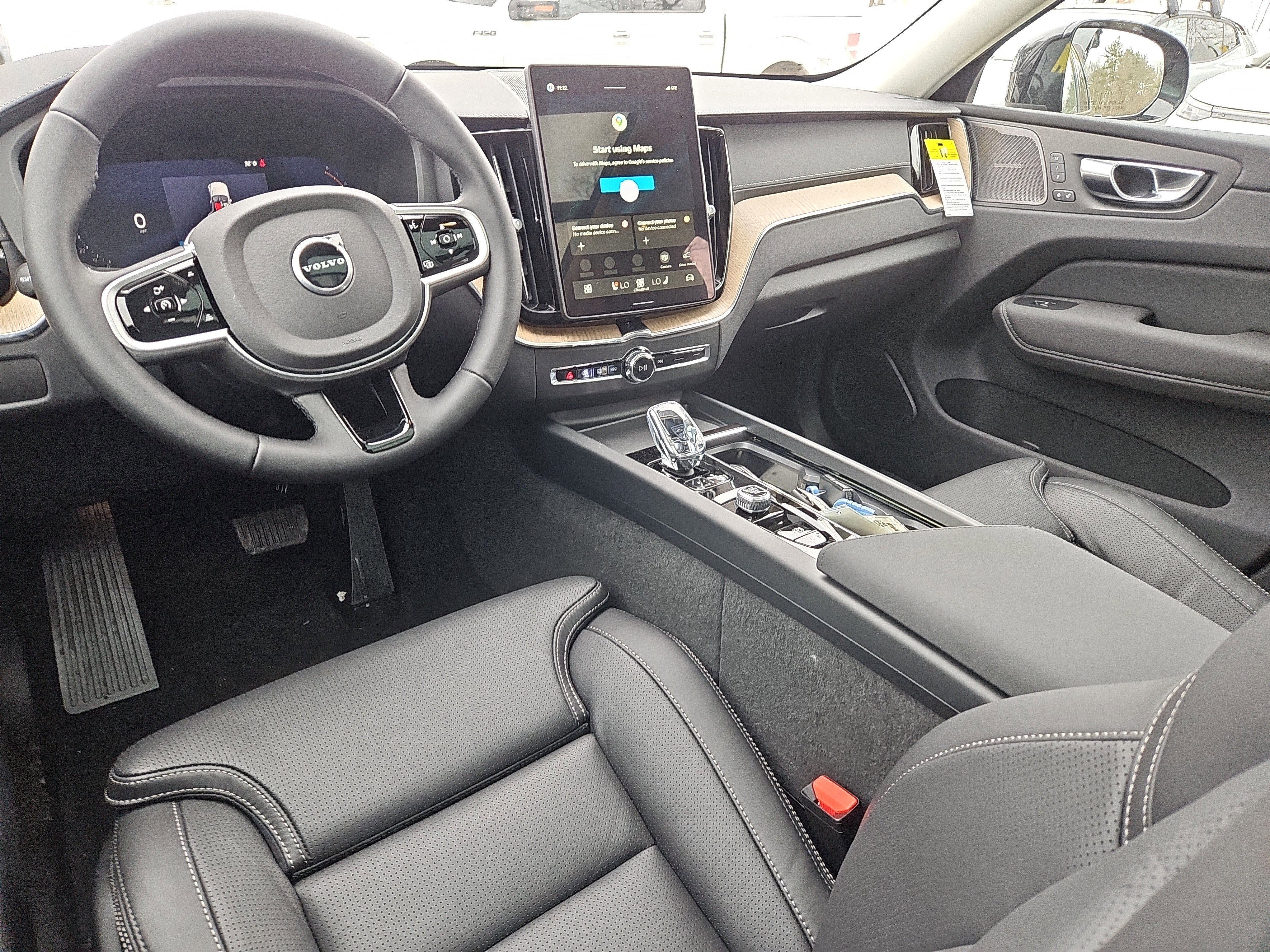 New 2026 Volvo XC60 B5 Ultra w/ Protection Package Premier image 3