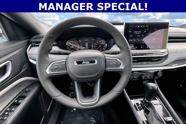 Used 2024 Jeep Compass Latitude image 8