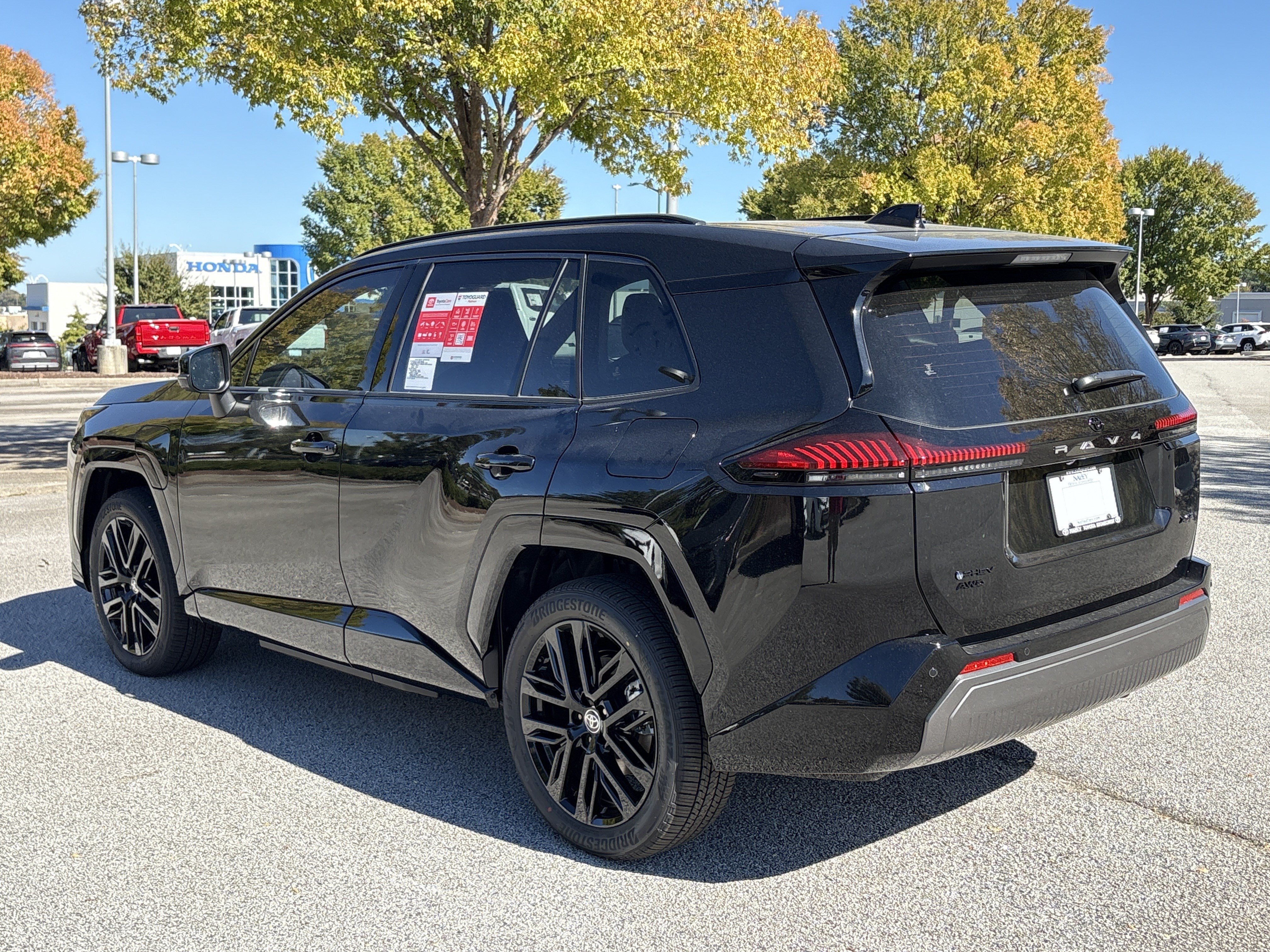 New 2026 Toyota RAV4 XSE w/ Weather Package AWD/4WD image 21