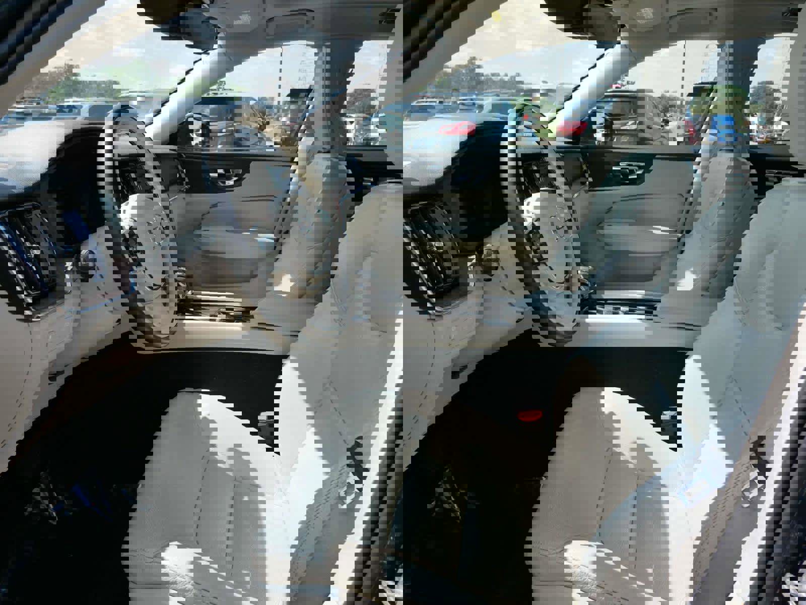 Used 2021 Volvo S60 T5 Momentum image 10