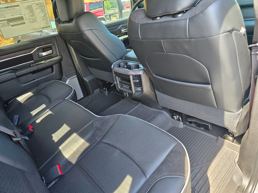 New 2026 RAM 3500 Laramie AWD/4WD image 25