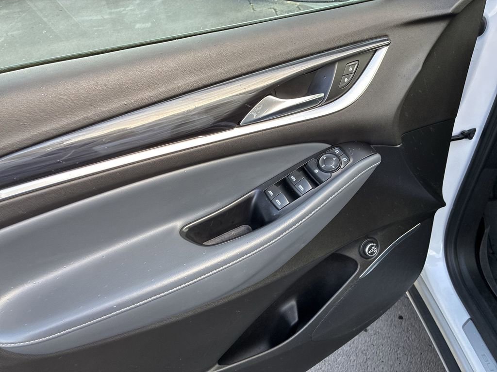 Used 2023 Buick Enclave Essence w/ Experience Buick Package AWD/4WD image 13