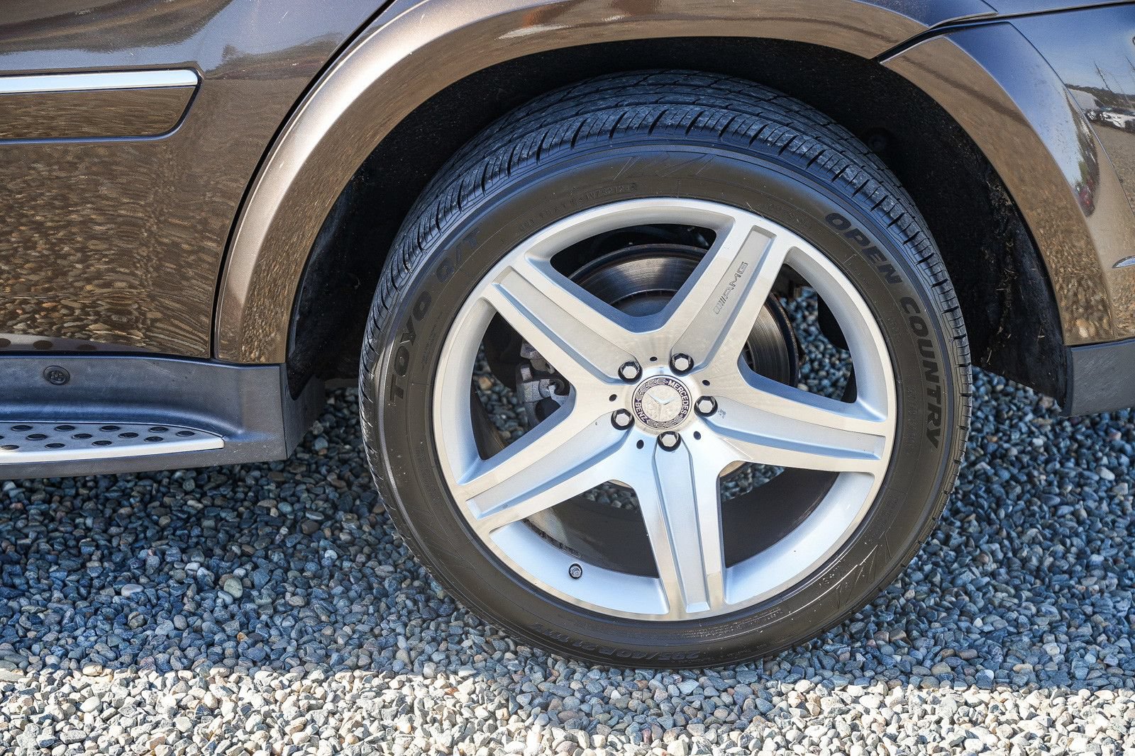 Used 2012 Mercedes-Benz GL 550 4MATIC image 10