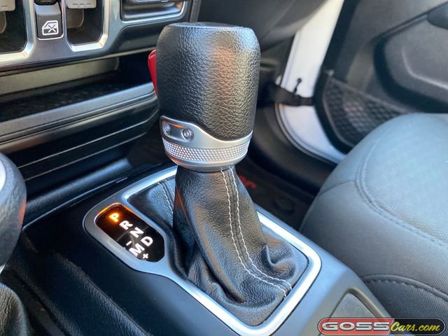 Certified 2020 Jeep Gladiator Overland w/ Cold Weather Group image 13