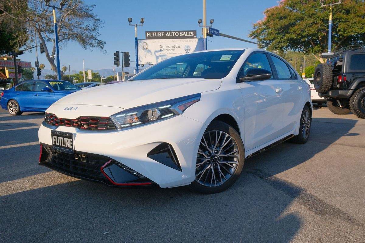 Used 2023 Kia Forte GT-Line video 1