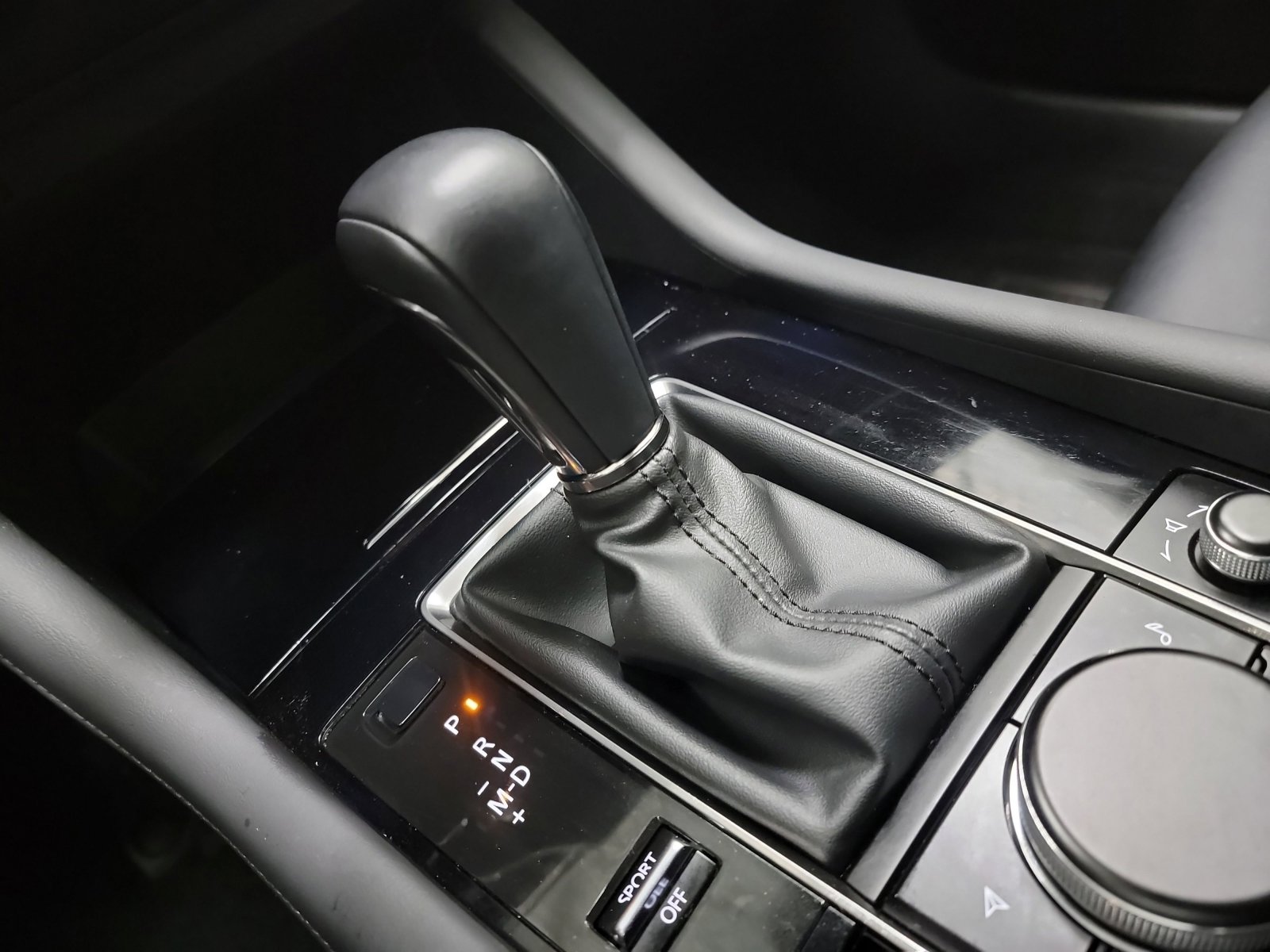 Used 2019 MAZDA MAZDA3 Sedan w/ Preferred Package image 26