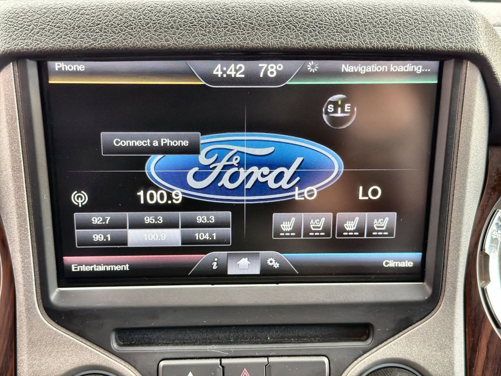 Used 2016 Ford F250 Lariat w/ Lariat Ultimate Package image 24