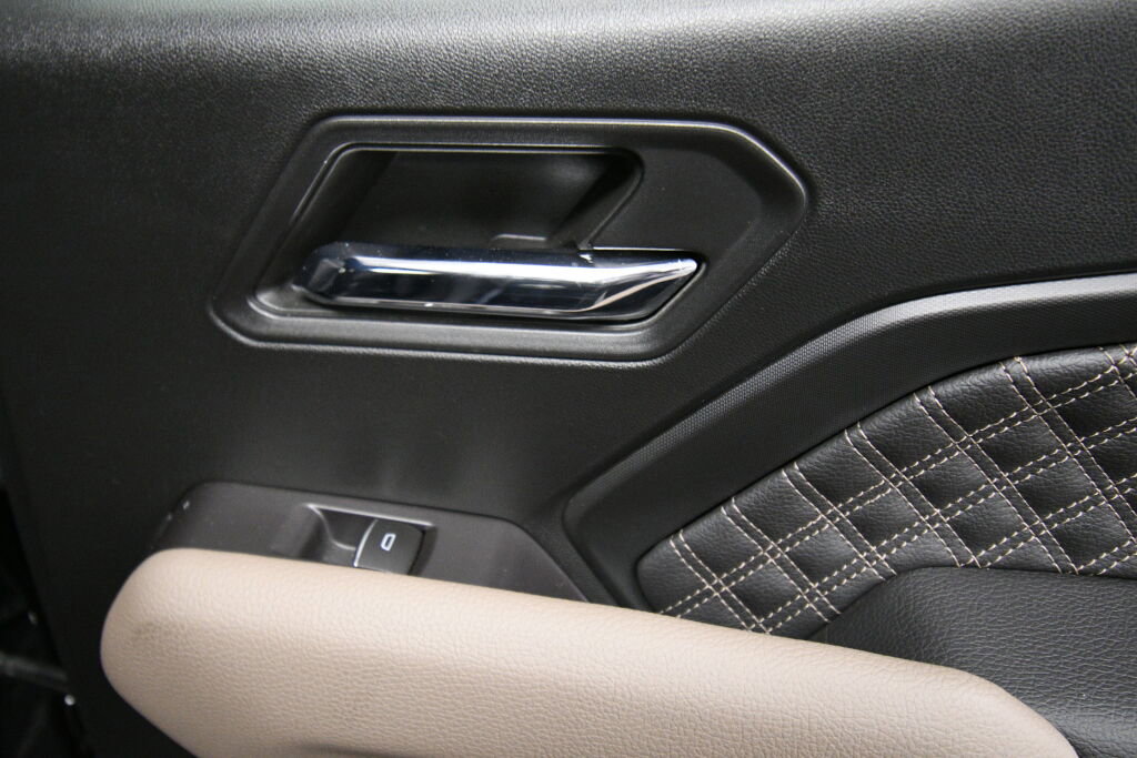 Used 2023 GMC Canyon Denali AWD/4WD image 25