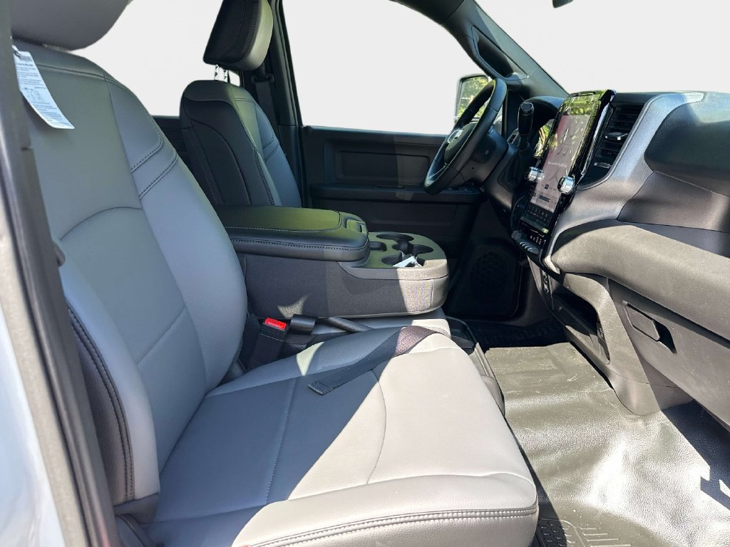 New 2026 RAM 3500 Tradesman AWD/4WD image 9