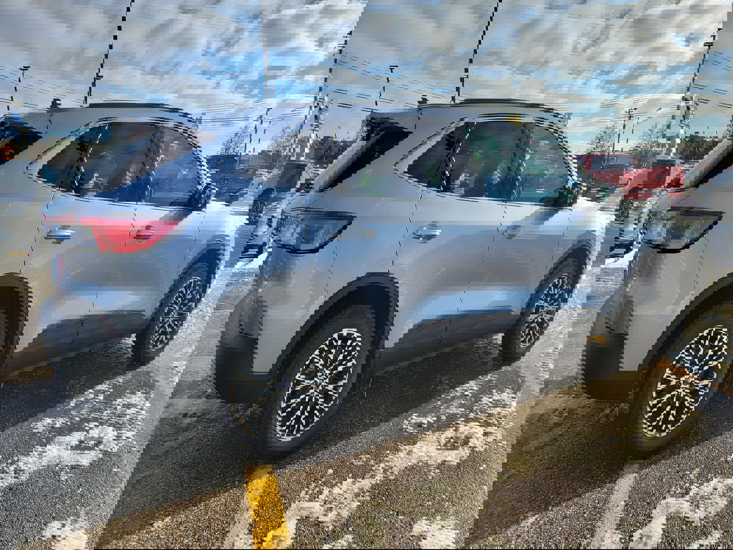 Certified 2022 Ford Escape Titanium image 3