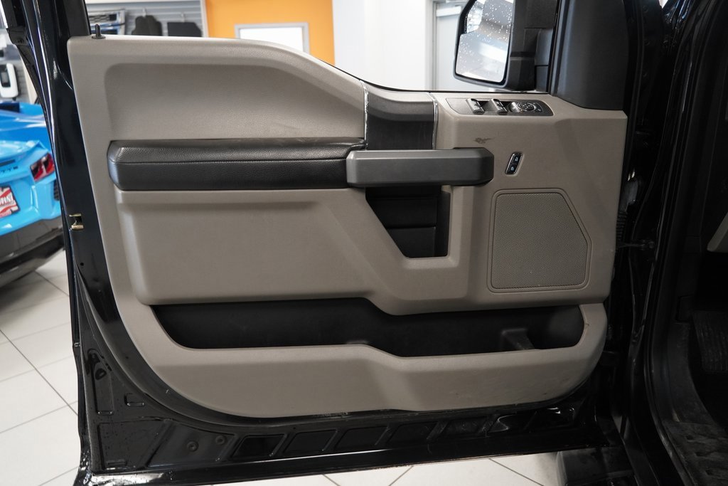 Used 2019 Ford F150 XLT w/ Trailer Tow Package image 16