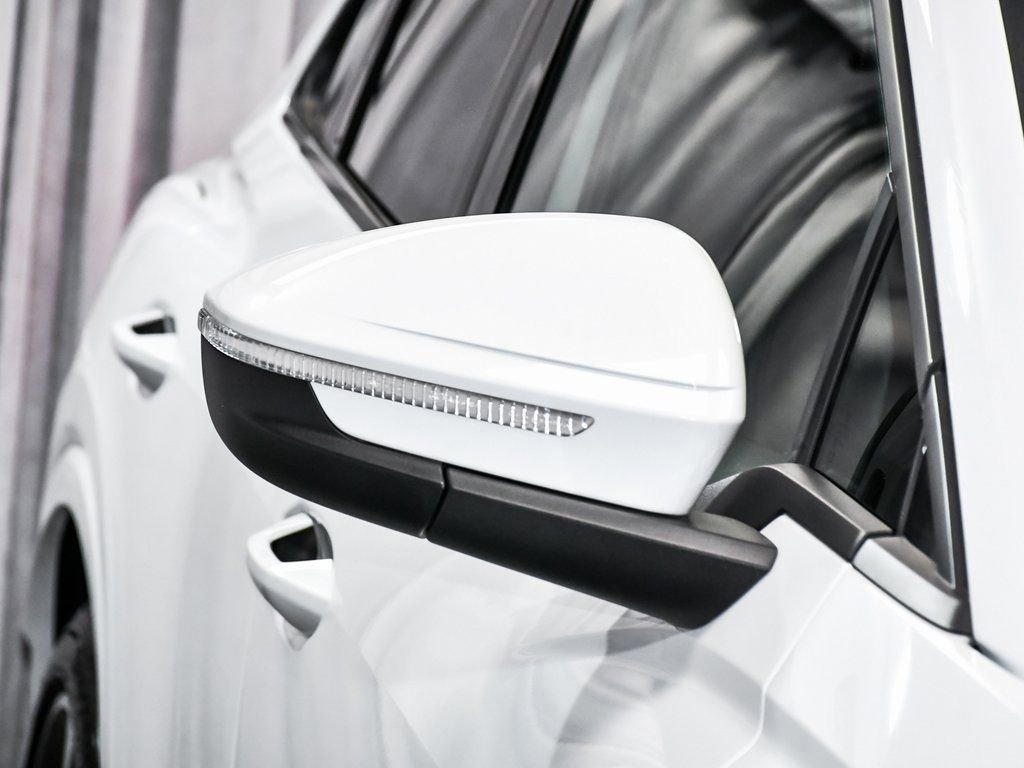Used 2024 Audi Q4 e-tron Premium Plus w/ Premium Plus image 65