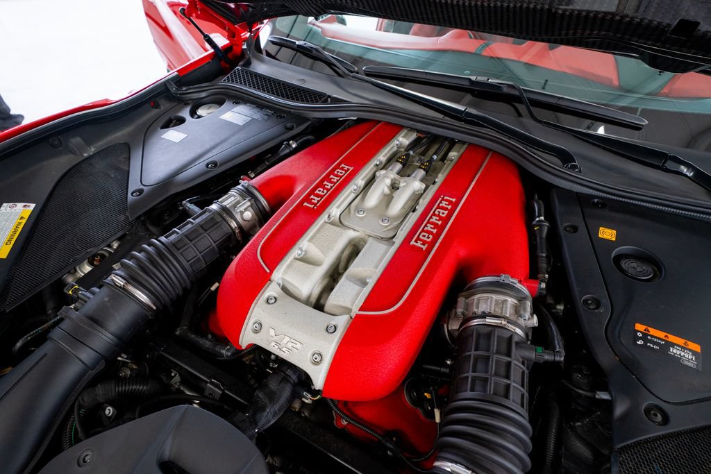 Used 2020 Ferrari 812 Superfast RWD image 97