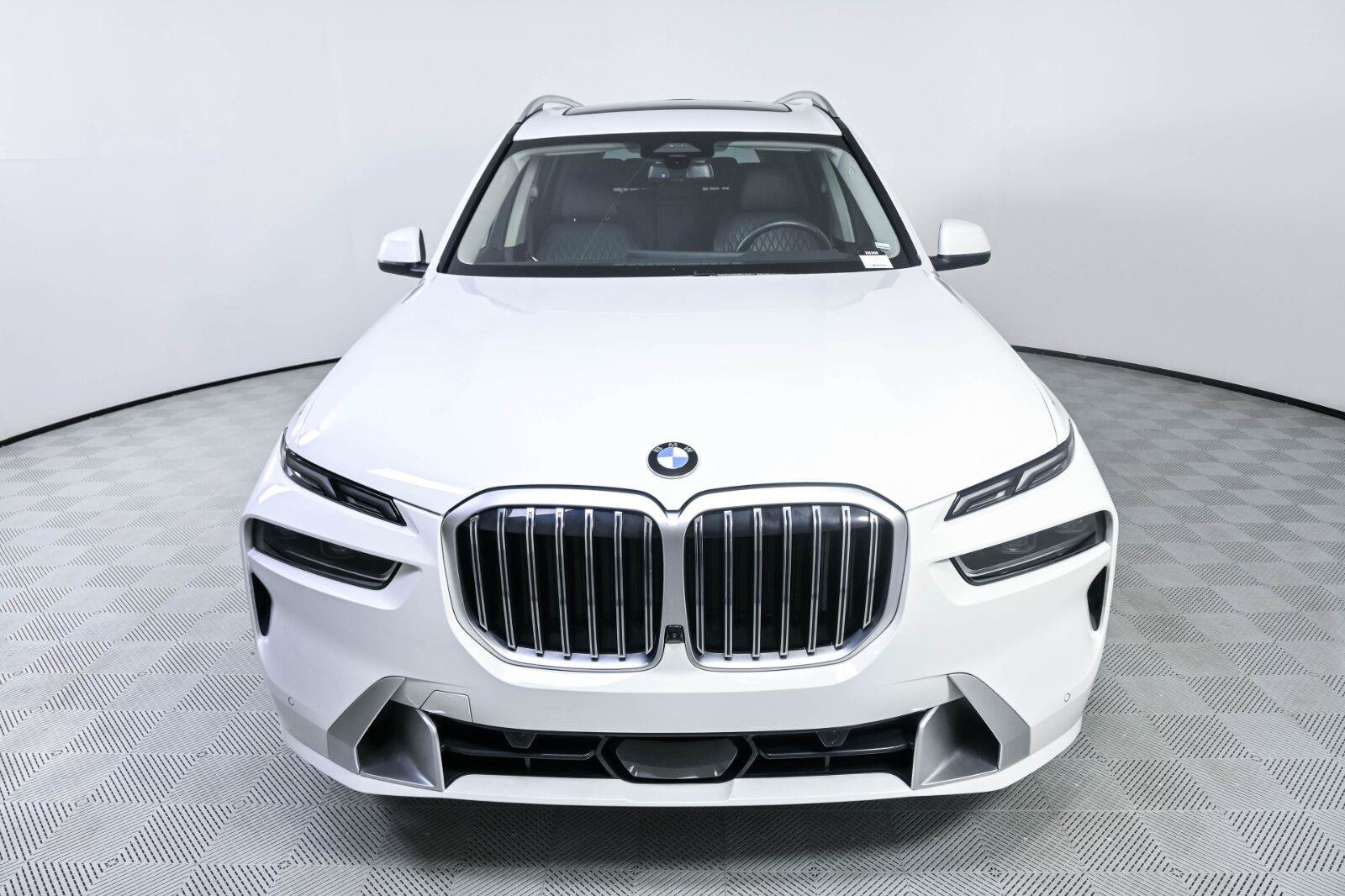 Used 2026 BMW X7 xDrive40i AWD/4WD image 34