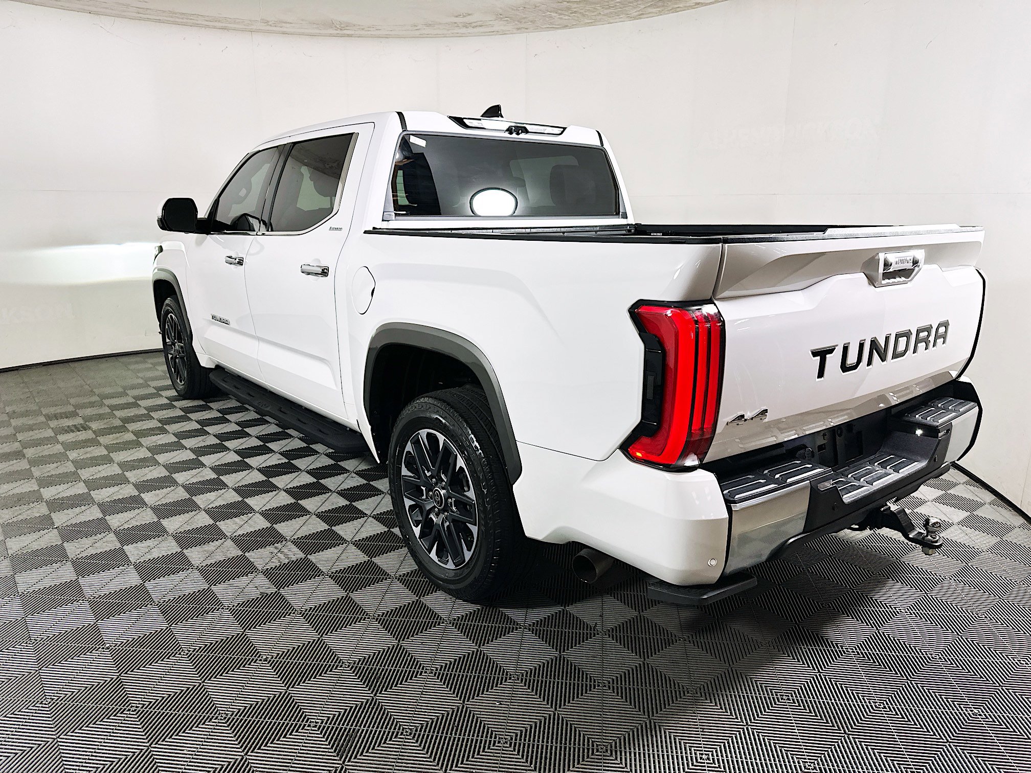 Used 2022 Toyota Tundra Limited image 5