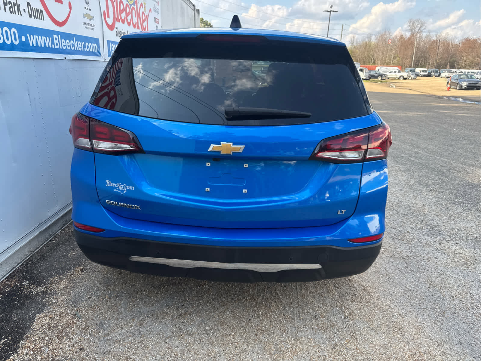 Used 2024 Chevrolet Equinox LT w/ LPO, Floor Liner Package FWD image 4