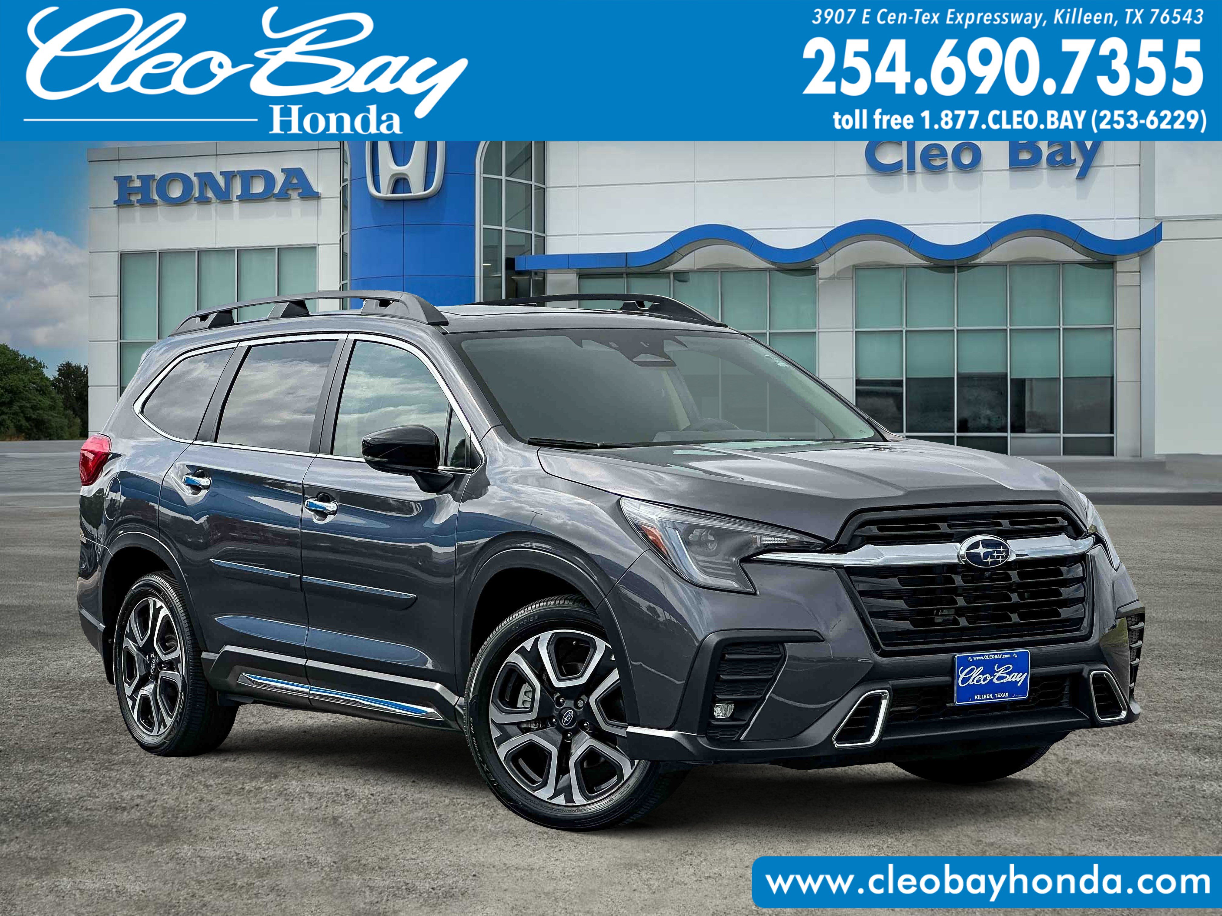 Used 2024 Subaru Ascent Touring AWD/4WD image 1