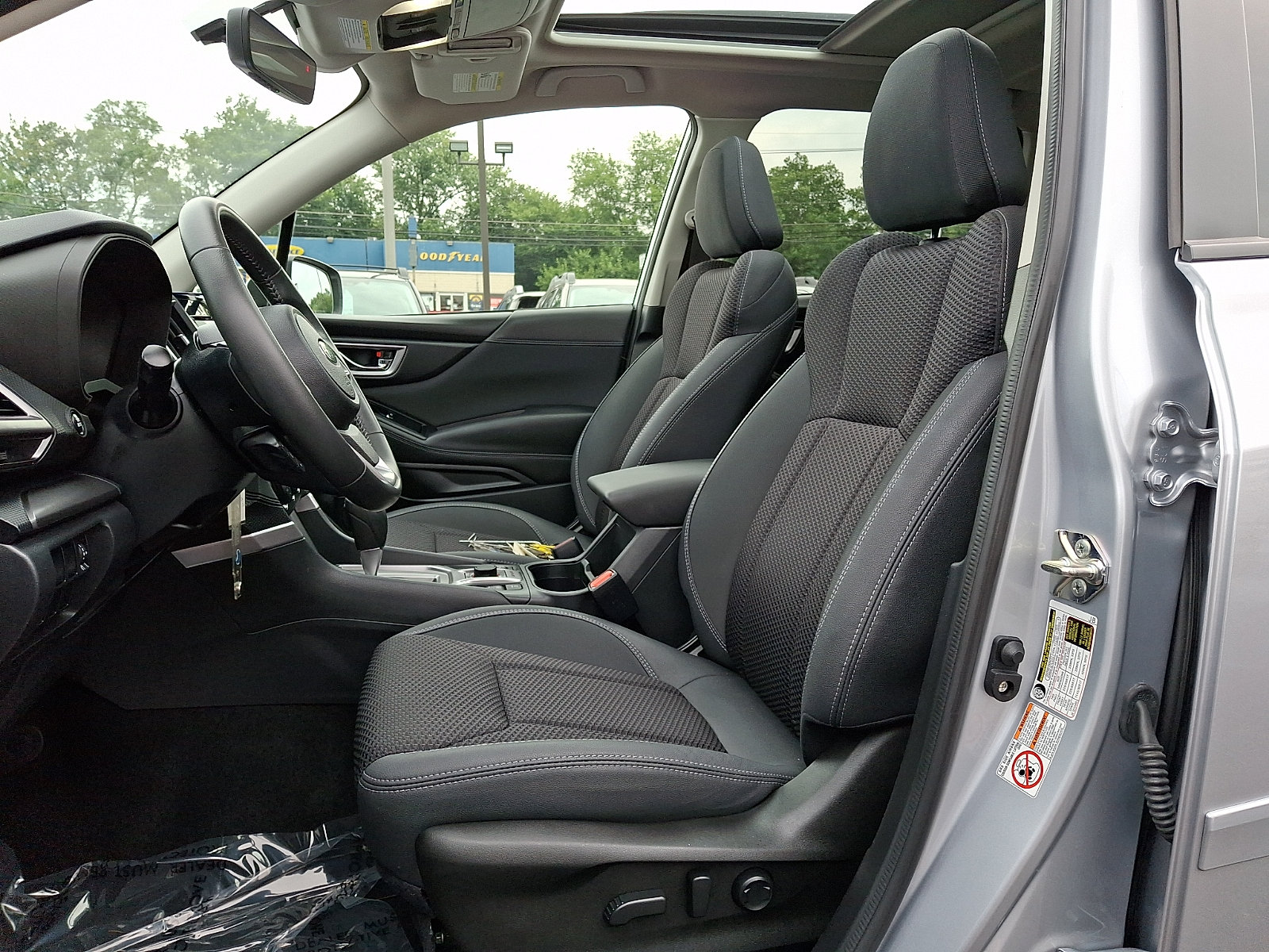 Used 2019 Subaru Forester Premium w/ All-Weather Package AWD/4WD image 14