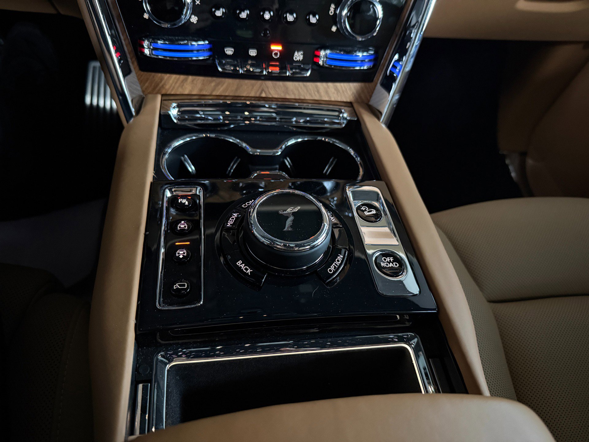 Used 2022 Rolls-Royce Cullinan AWD/4WD image 45