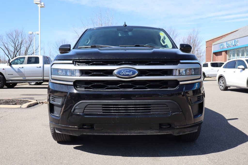 Used 2022 Ford Expedition Max XLT image 4
