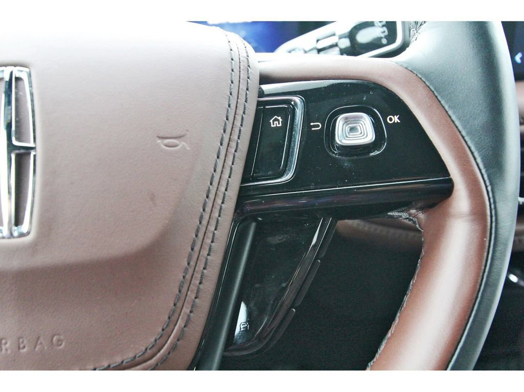 Used 2025 Lincoln Aviator Reserve w/ Equipment Group 201A AWD/4WD image 20