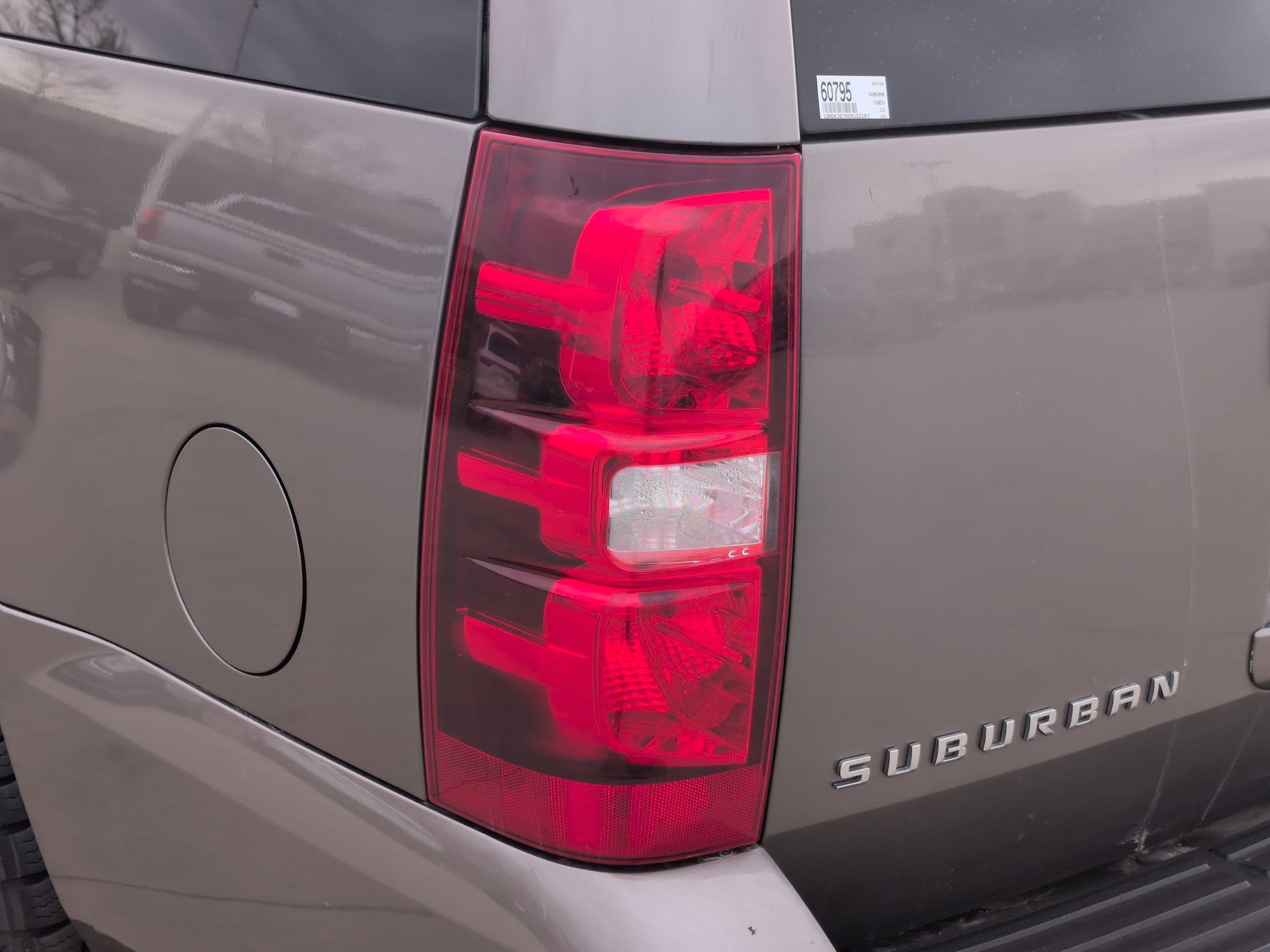 Used 2012 Chevrolet Suburban LT image 11