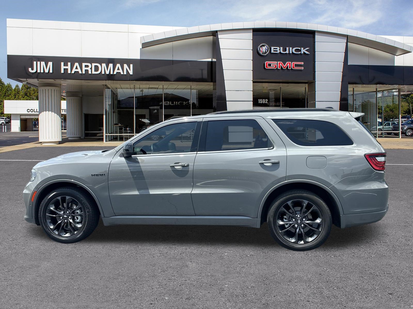 Used 2024 Dodge Durango R/T w/ Blacktop Package RWD image 4