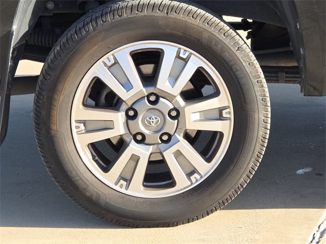 Used 2015 Toyota Tundra Platinum image 20